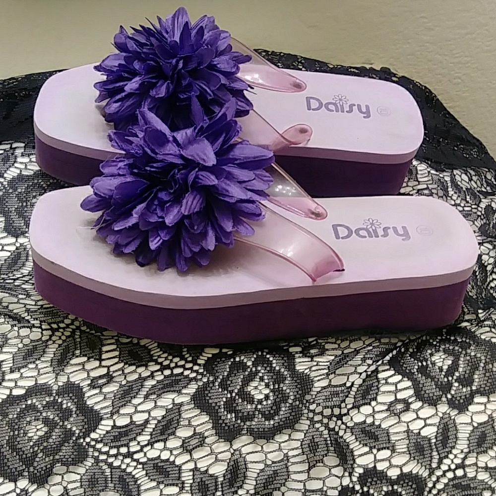 SANDALS - Picture 2 of 4